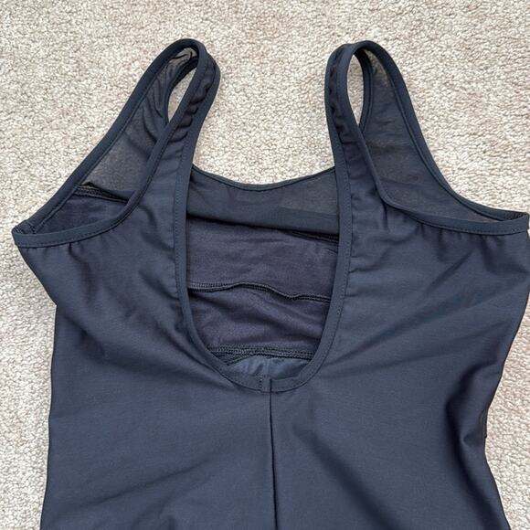 NWOT Miraclesuit High Neck Criss Cross Mesh Black One Piece Swimsuit Size 12 - Picture 4 of 9
